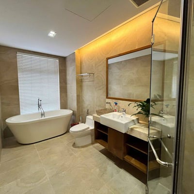 Miete einer neuen Villa mit 4 Schlafzimmern im Stadtteil Nam Viet A, Da Nang, Vietnam